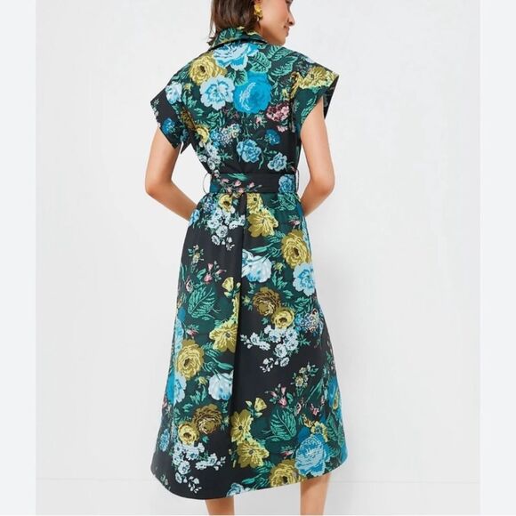 TUCKERNUCK Black Verdant Floral Short Sleeve Dress
ii1 - Picture 3 of 9
